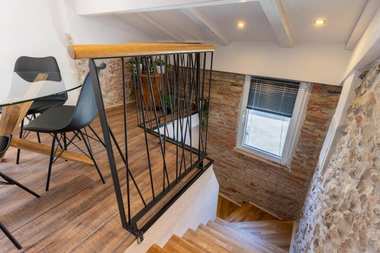 Rose Apartment Cres