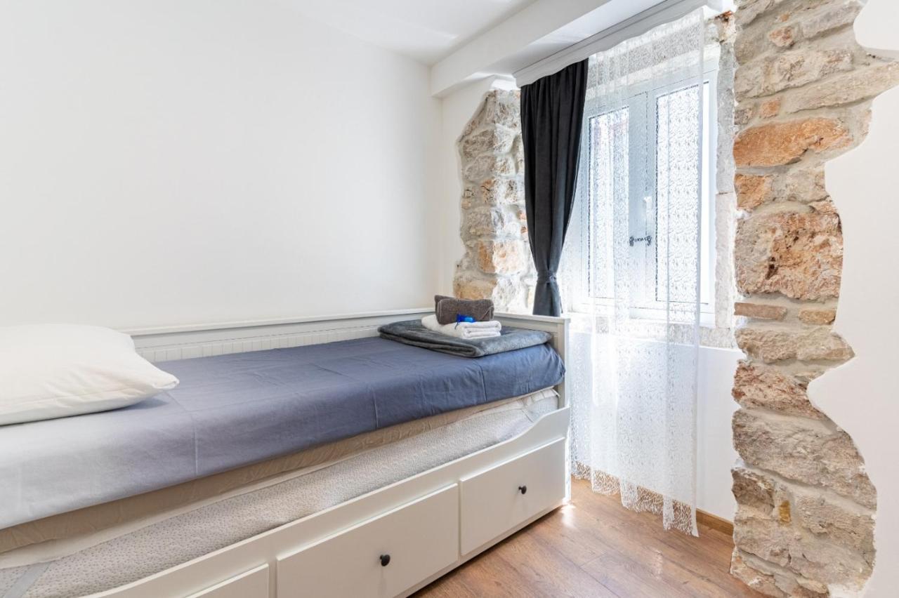 Apartament Rose *